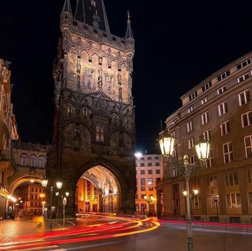  یکیشون تو اینستا وله