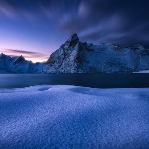  دوریم از هم ولی دلامون نزدیک دوس داری بهت می‌چسبم