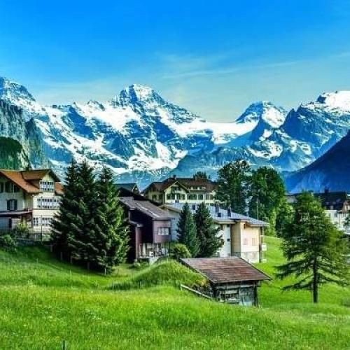 دوست دخترم میاره داف بعد میزنه از اون سیگار پاف