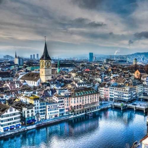 تو این کویر خون آلود من آویز صلیب تنم