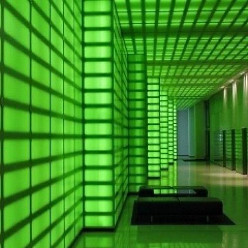  با اون دوتا چشم سیات اخم نکن بت نمیاد