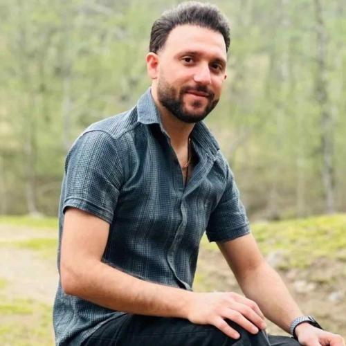 مصطفی ابراهیمی کی اشکاتو پاک میکنه وقتی که گریه داری