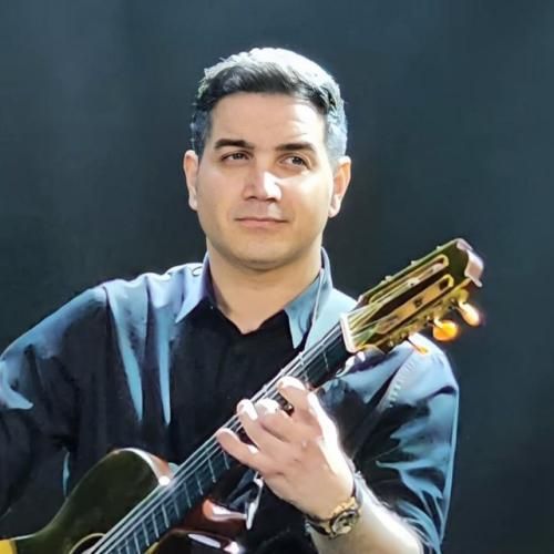 محسن یگانه یه روز پاییز و دلگیر یه روز سردم و کم حرف