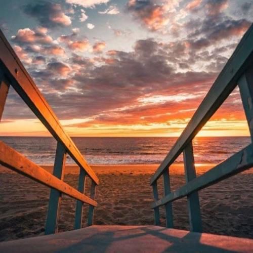  تو چقدر حوصله داری عزیزم همش از عشق گله داری عزیزم