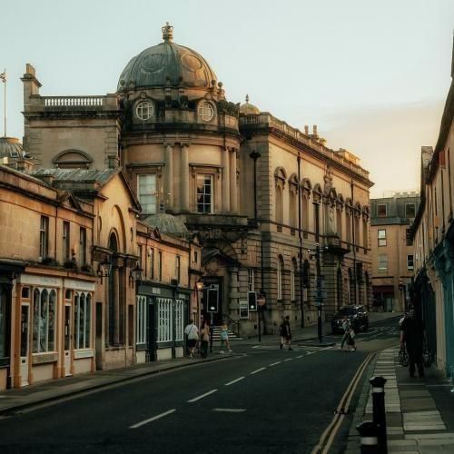 دانلود اهنگ هر راهیو تو بگی رفتم ولی هنوز خالیه دستم