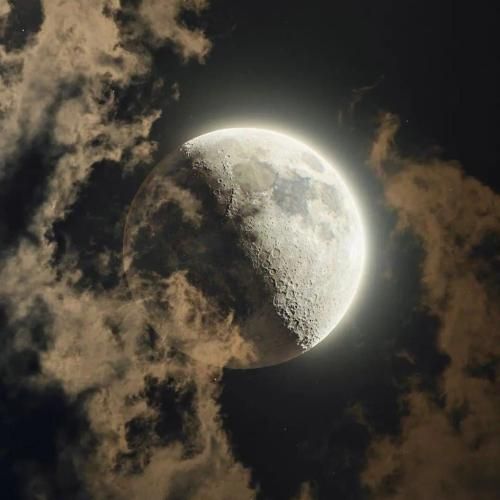  میذارم سر روی شونت که قلبت بی قرارم شه