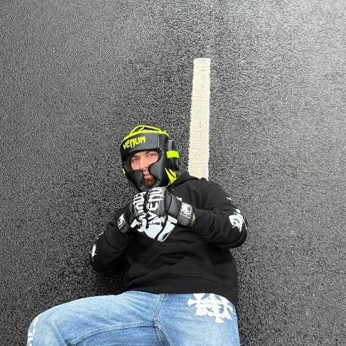 دانلود اهنگ جدید هیپهاپولوژیست بنام زخم